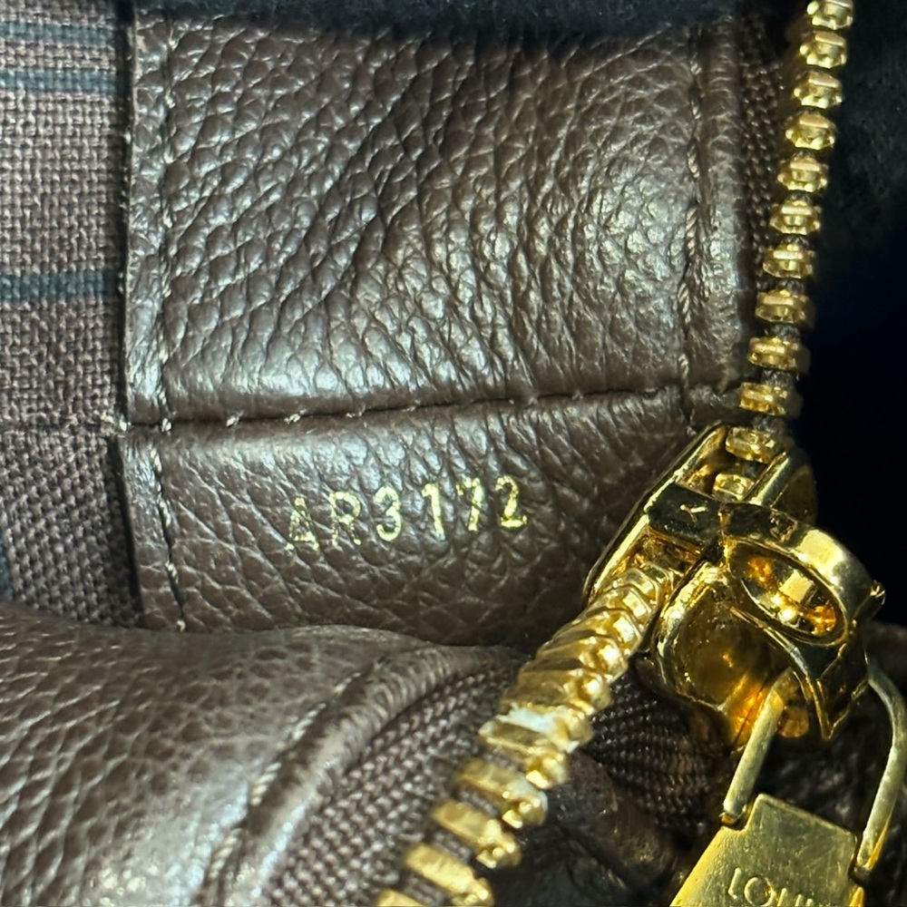 Louis Vuitton Brown Shoulder Bag - Picture 10 of 10